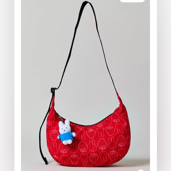 NWT BAGGU & Miffy UO Exclusive Medium Nylon Crescent Bag - Picture 2 of 11